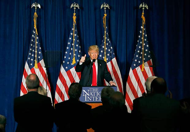 O pr-candidato republicano  Presidncia dos EUA Donald Trump discursa em Washington