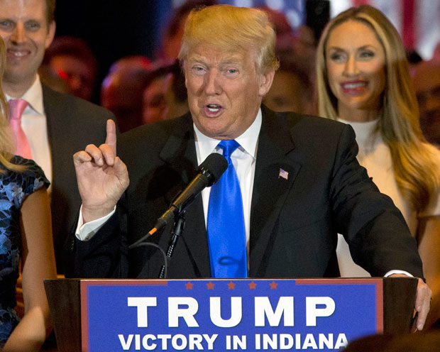 O virtual candidato republicano  Casa Branca Donald Trump discursa aps a vitria em Indiana na tera