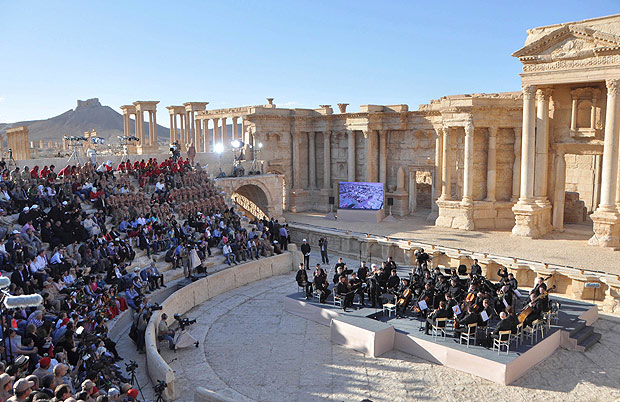 Teatro Mariinsky, da Rssia, se apresenta no anfiteatro da cidade sria de Palmira