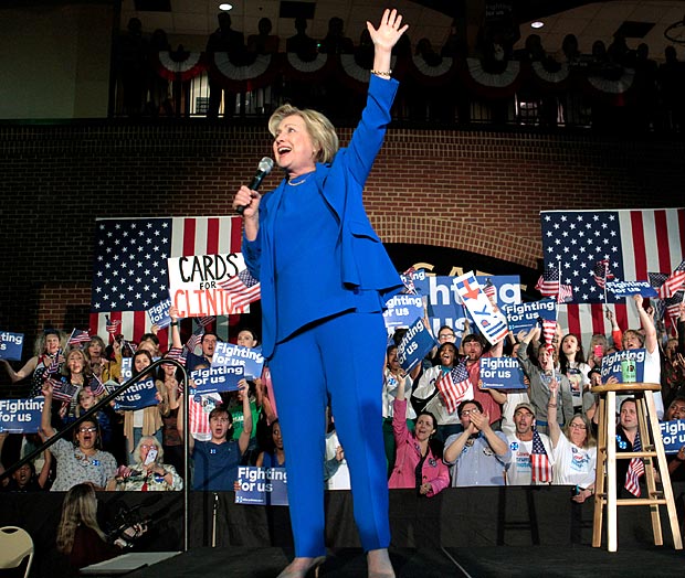 A pré-candidata democrata à Presidência dos EUA Hillary Clinton durante comício em Louisville