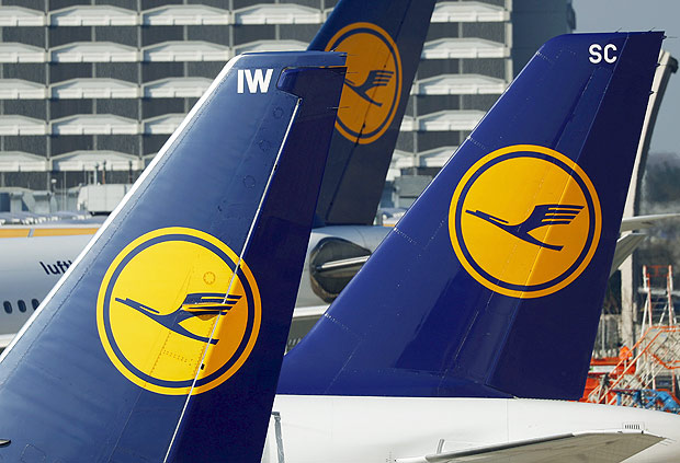 Avies da Lufthansa no aeroporto de Frankfurt: area suspendeu voos para a Venezuela