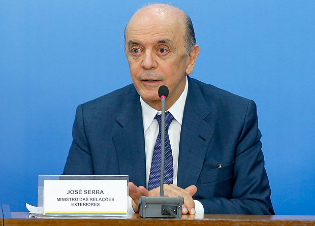 O ministro Jos Serra, das Relaes Exteriores; ele afirma que ir negociar um acordo bilateral