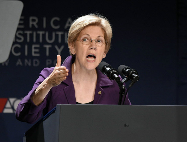 A senadora democrata Elizabeth Warren faz discurso em evento em Washington em 9 de junho
