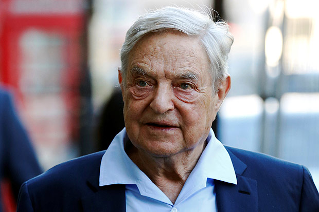 O magnata americano George Soros, 85, em Londres