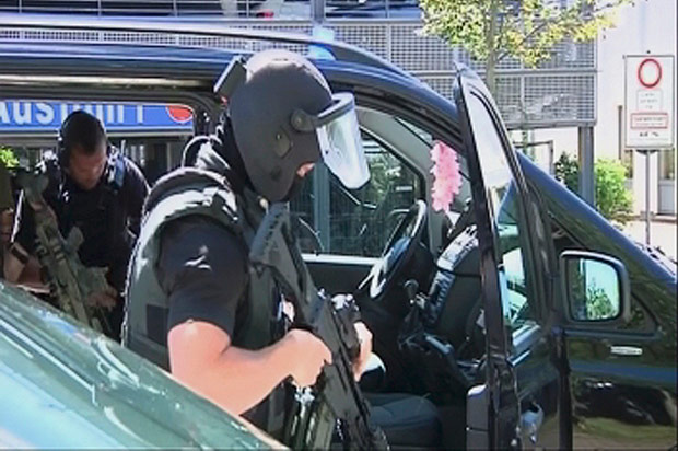 Polcia alem investiga ataque de homem armado e cinema na cidade de Viernheim