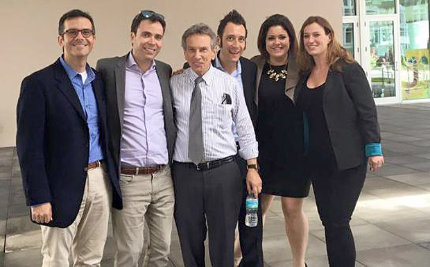 Michel Abadi (primeiro à esquerda) com o sócio Yaron Carni e a equipe da Maverick Ventures