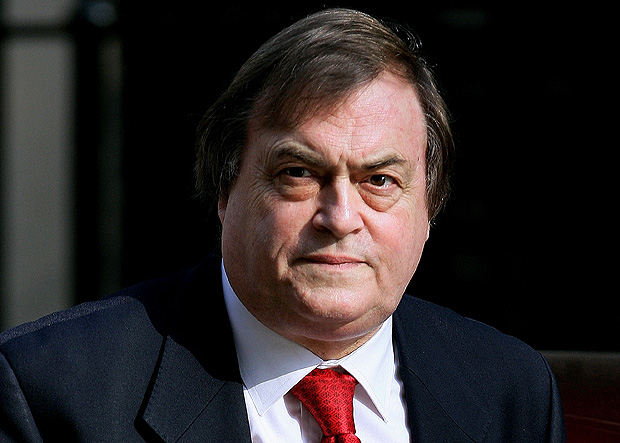 FILE PHOTO - Britain's Deputy Prime Minister John Prescott arrives for a weekly cabinet meeting at Downing Street in London May 4, 2006. REUTERS/Dylan Martinez/File Photo ORG XMIT: DJM102