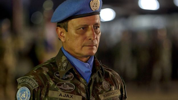 General brasileiro deve ficar no comando at o final da misso militar da ONU no Haiti