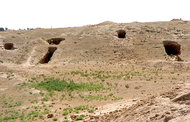 Stio arqueolgico de Tell Ajaja, no nordeste da Sria, saqueado aps a passagem do grupo extremista Estado Islmico