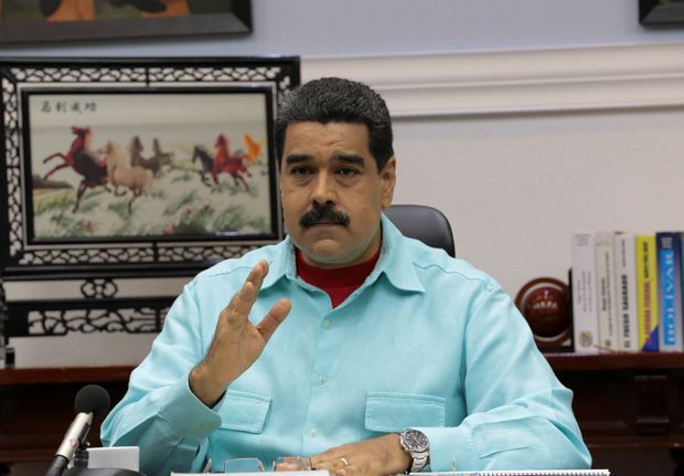 O presidente da Venezuela, Nicolas Maduro, critica o impeachment de Dilma Rousseff, em Caracas