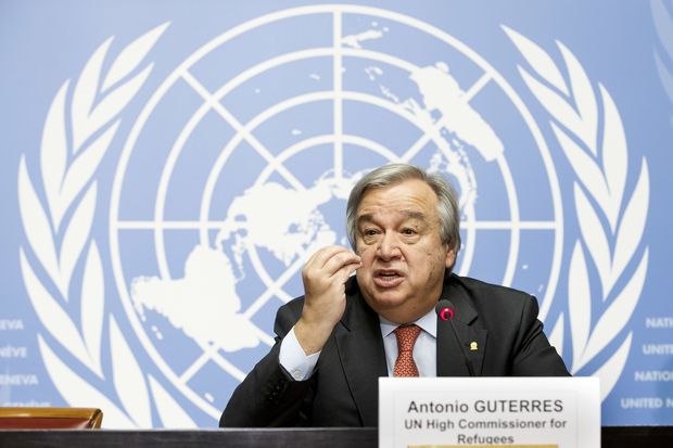 O ex-premi portugus Antonio Guterres responde a pergunta durante entrevista na ONU 