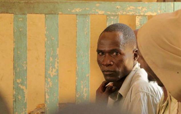 Eric Aniva, condenado nesta semana no Malau por manter relaes sexuais desprotegidas com mulheres que tinham acabado de perder os maridos. Aniva  soropositivo e no dizia isso s famlias que contratavam seus 