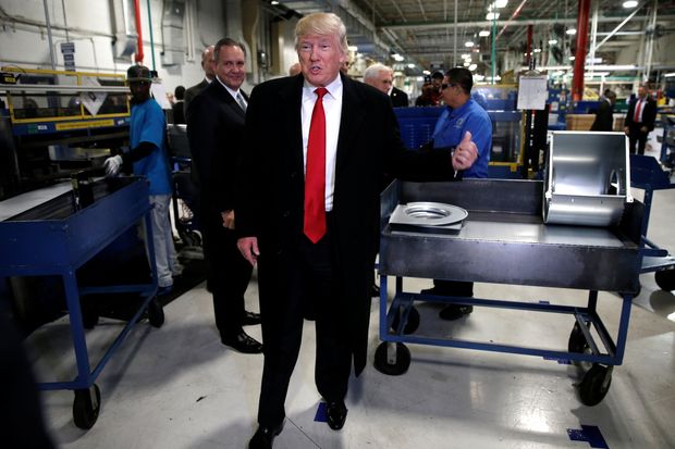 Trump visita a fbrica da Carrier em Indianpolis, no Estado de Indiana