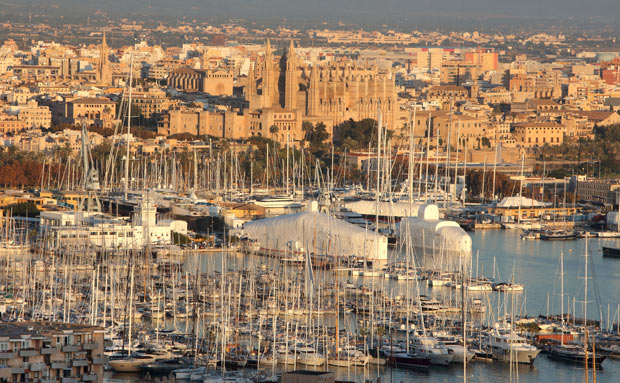 Vista do porto de Palma de Maiorca, cujo nome oficial agora ser apenas Palma