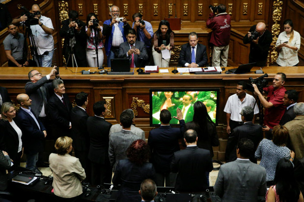 Plenrio da Assembleia Nacional da Venezuela se prepara para votar julgamento poltico contra Maduro