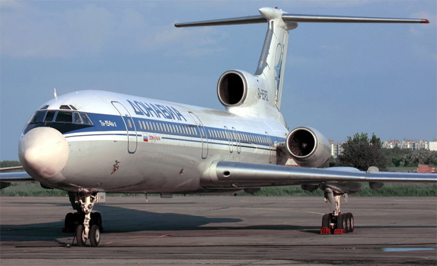 Avião modelo Tupolev-154 (TU-154), o mesmo que caiu neste domingo no mar Negro