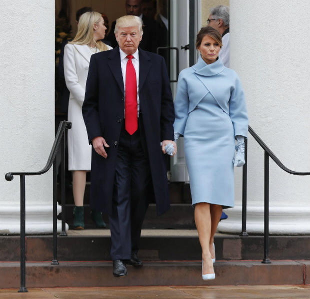 Donald Trump e sua esposa, Melanie Trump, durante cerimnia de posse de Trump como presidente dos EUA