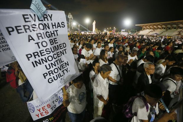 Catlicos foram s ruas de Manila na Marcha pela Vida, protesto contra a volta da pena de morte no pas
