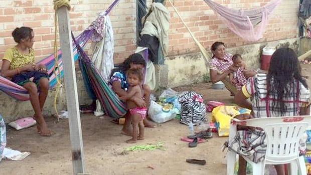 ndios warao so maioria no centro de imigrantes de Boa Vista, onde recebem cuidados 