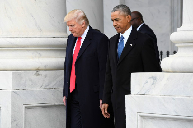 Donald Trump e Barack Obama seguem juntos para a posse do republicano, em 20 de janeiro