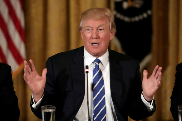 O presidente Donald Trump em encontro na Casa Branca no comeo do ms