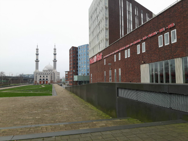 Mesquita de Essalam, maior da Holanda, em Roterdã; imã pediu a muçulmanos que votem