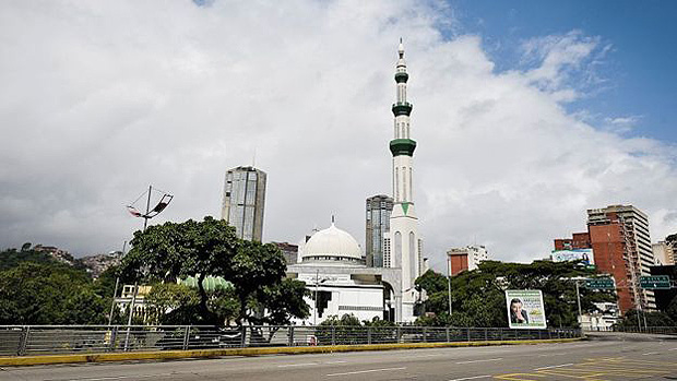 Mesquita Ibrahim Ibin Abdul Aziz Al-Ibrahim, em Caracas (Venezuela),  uma das maiores da Amrica Latina