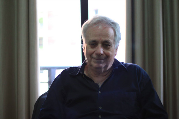 O historiador israelense Ilan Papp concede entrevista  Folha em So Paulo na segunda-feira (24)