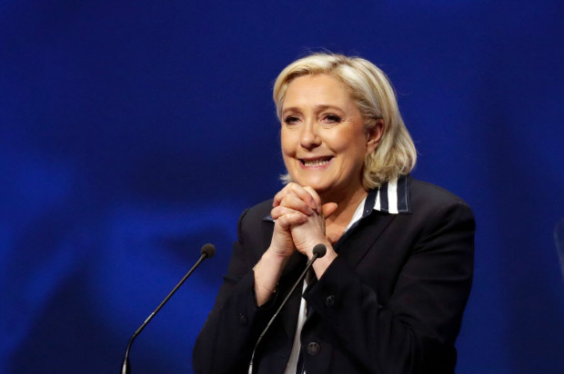 A candidata da direita nacionalista  Presidncia da Frana Marine Le Pen faz campanha em Nice