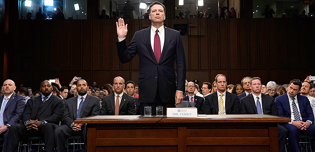 James Comey, ex-diretor do FBI, faz juramento em comisso de inteligncia do Senado