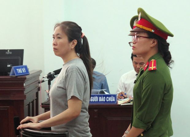 Blogueira Nguyen Ngoc Nhu Quynh durante julgamento no Vietn