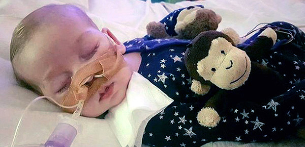 O beb Charlie Gard, que possui uma doena terminal, no Hospital Infantil Ormond Street, em Londres