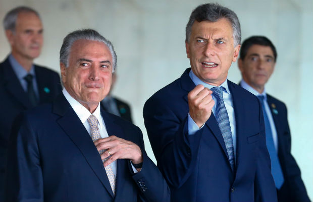 O presidente Michel Temer e o presidente argentino Mauricio Macri, após almoço no Palácio do Itamaraty, em Brasília, em fevereiro de 2017