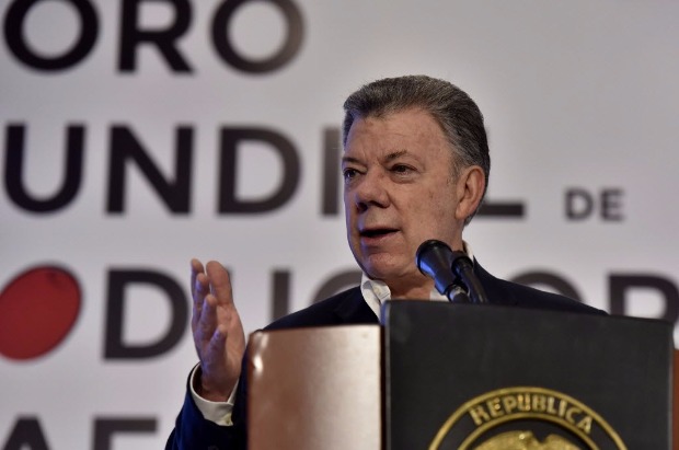 O presidente da Colmbia, Juan Manuel Santos, abre conveno de produo de caf em Medelln