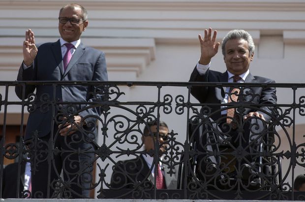 O presidente do Equador, Lenn Moreno ( dir.), e seu vice, Jorge Glas