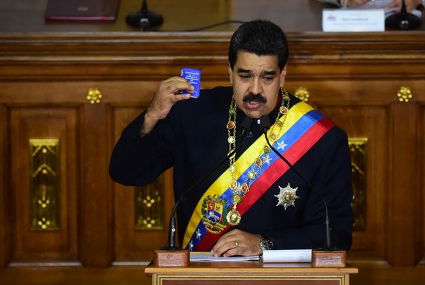 O ditador venezuelano, Nicols Maduro, fala em sesso da Assembleia Constituinte na quinta-feira (10)