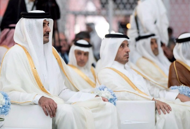 O emir do Qatar, Tamim bin Hamad al-Thani, participa da inaugurao do novo aeroporto de Doha