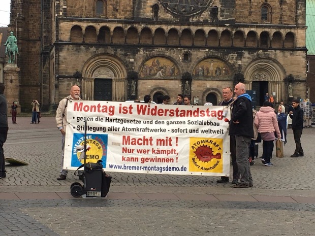 Grupo protesta toda segunda em Bremen contra o desemprego, polticas econmicas e a desigualdade