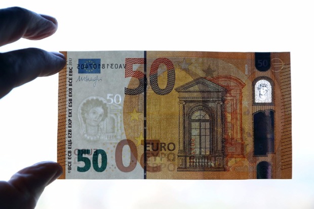 Nota de 50 euros do Banco Central alemo; pas tem crescimento robusto e desemprego em queda