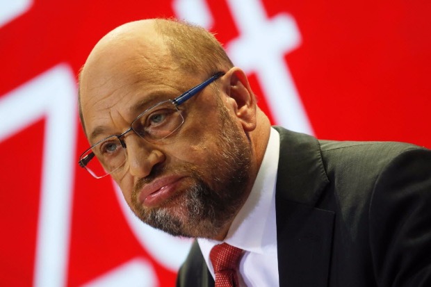 O lder do Partido Social-Democrata alemo, Martin Schulz, em entrevista no dia seguinte  eleio