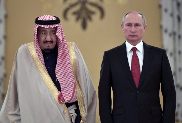 O presidente da Rssia, Vladmir Putin, recebe o rei Salman, da Arbia Saudita, no Kremlin no dia 5