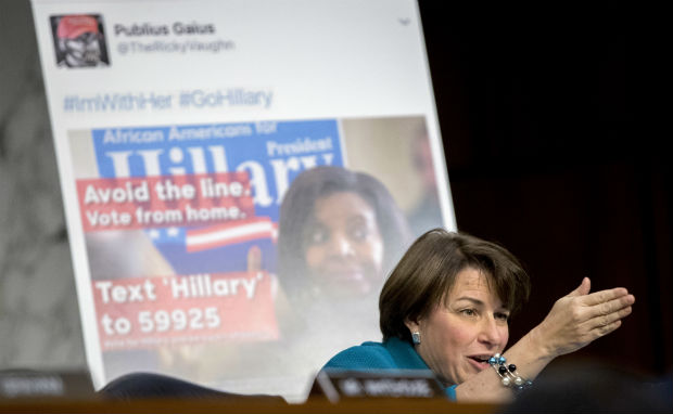 A senadora democrata Amy Klobuchar, em audincia no Congresso dos EUA que avaliou a interferncia de empresas de tecnologia e atividade russa durante a eleio presidencial 