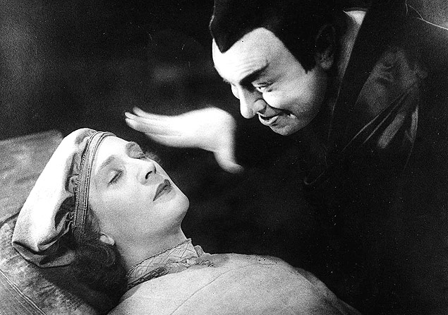 Cena de "Fausto" (1926), clssica adaptao de F. W. Murnau para a obra de Goethe 