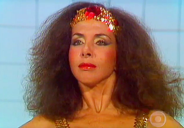 Betty Faria encarnava a Maria Maravilha em quadro do programa "Brasil Pandeiro" (TV Globo)
