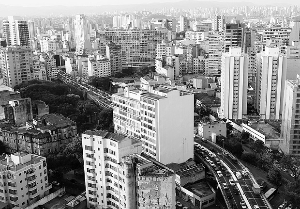 SÃO PAULO, SP, 21.09.2017: IMÓVEIS-SP - Vista do centro de São Paulo a partir de unidade do empreendimento Helbor Trend Higienópolis, na rua Santa Isabel na Vila Buarque em São Paulo. (Foto: Evelson de Freitas/Folhapress)