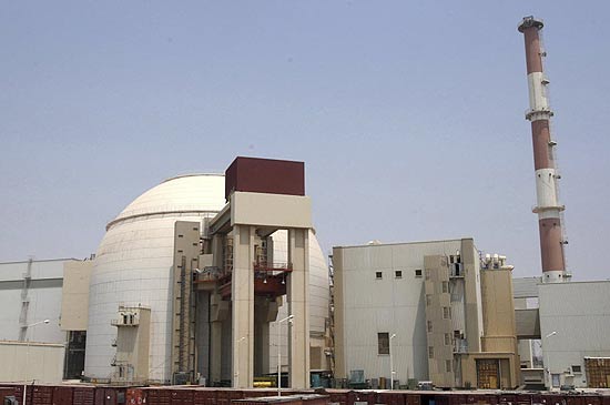 Usina nuclear de Bushehr, no Irã; governo nega que esteja desenvolvendo armas atômicas 