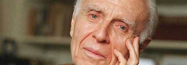 O escritor argentino Adolfo Bioy Casares (1914-1999)