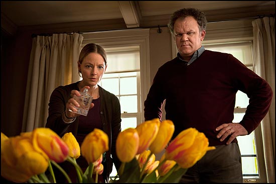 Jodie Foster e John C. Reilly em cena de &quot;Deus da Carnificina&quot;, de Roman Polanski