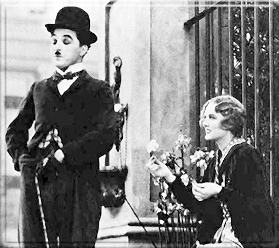 Charles Chaplin, em cena de "Luzes da Cidade"
