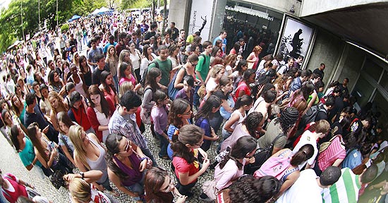 Abertura dos portões na UERJ (Universidade do Estado do Rio de Janeiro) para último dia de provas do Enem 2012